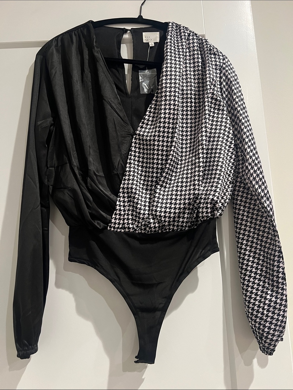 Women's Black & Houndstooth Surplice Bodysuit Blouse